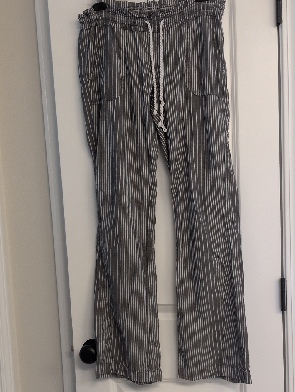 Roxy Gray and White Striped Lounge Pants